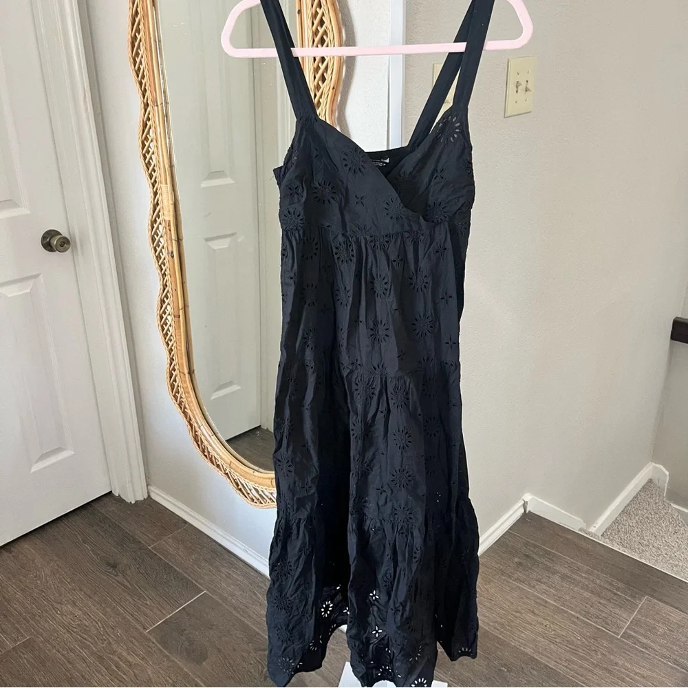 Zara / Cutwork Embroidery Midi Black Dress - Picture 3 of 7